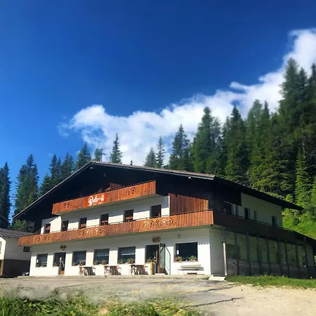 מלון Dolomiti Des Alpes